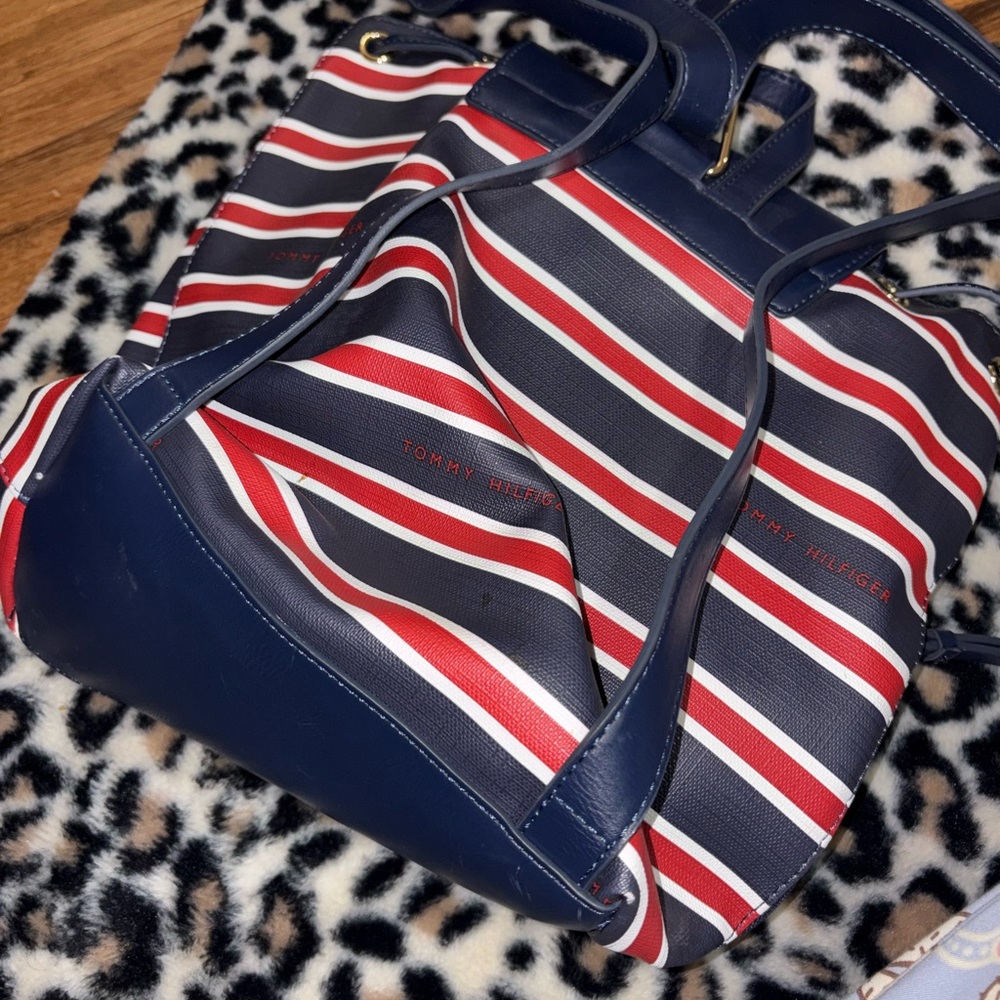 Tommy Hilfiger backpack ❤️ - Picture 2 of 3